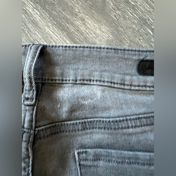 Articles of Society Sarah Skinny Baker Ankle Jeans in Grey Ombré. Size 29 - Picture 14 of 15